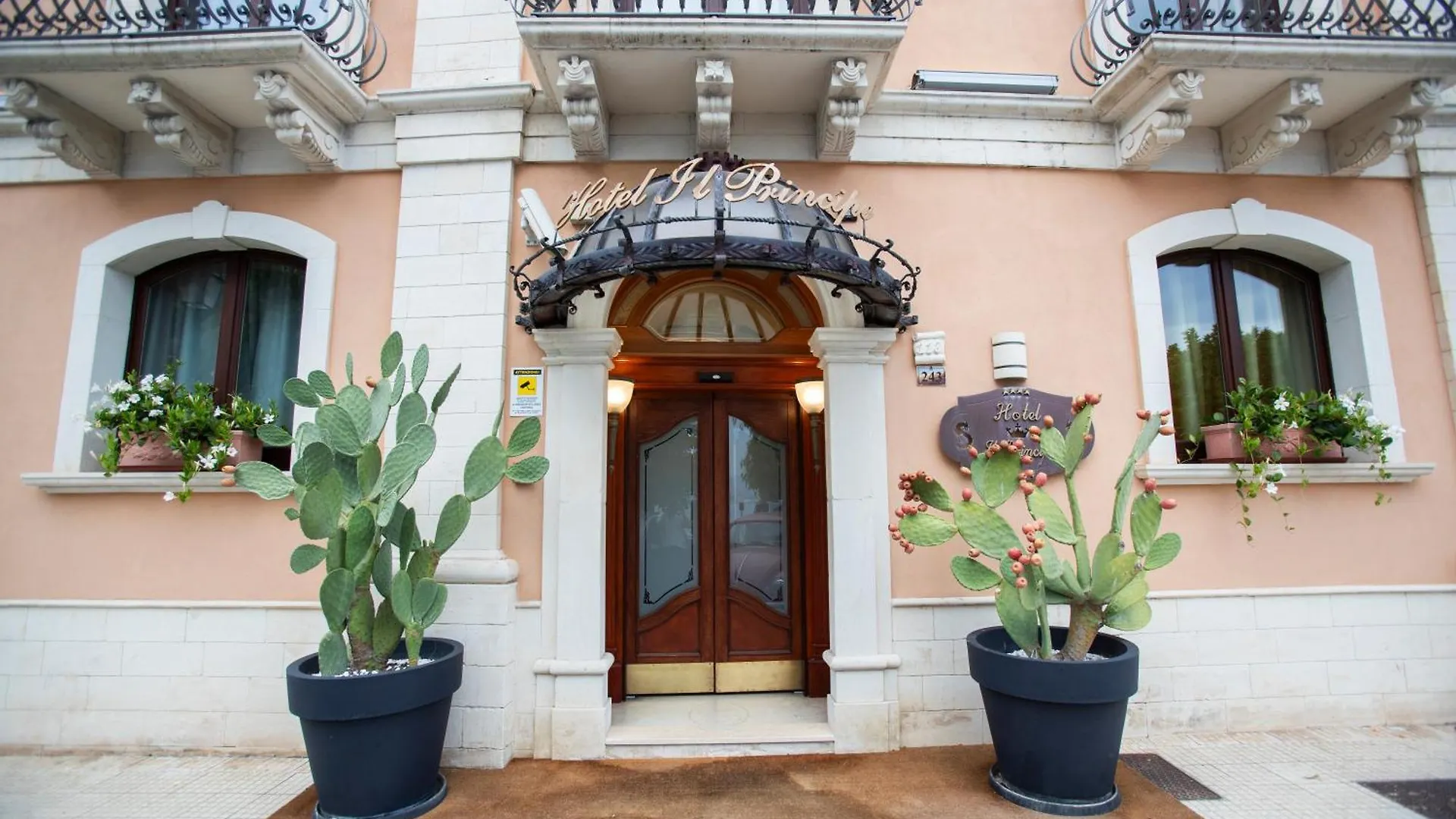 4 Hotel per Coppie vicino al Porto di Milazzo che Vale la Pena