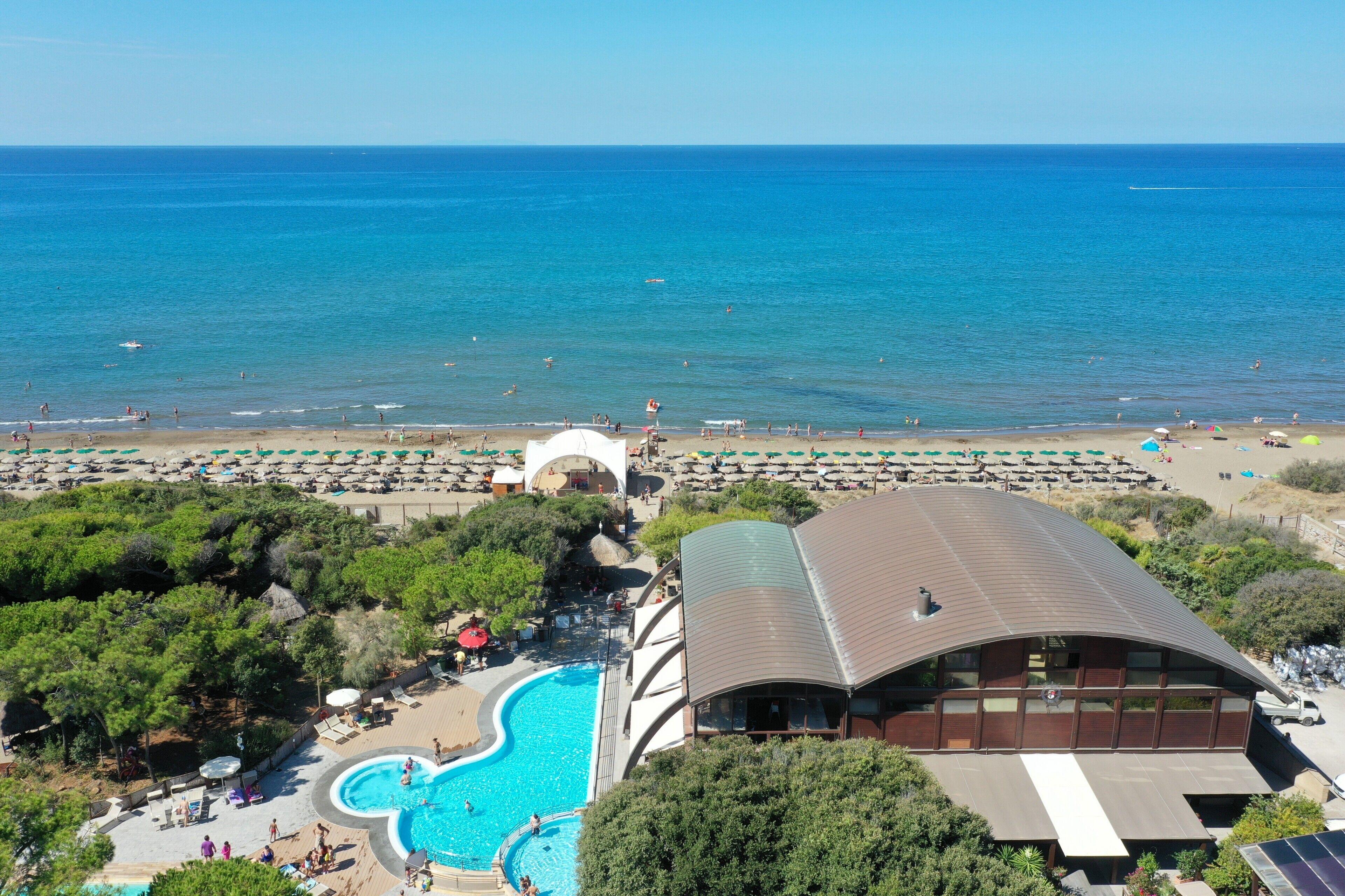 Vicino al Cavallino Matto: 6 Hotel sul Mare a Confronto